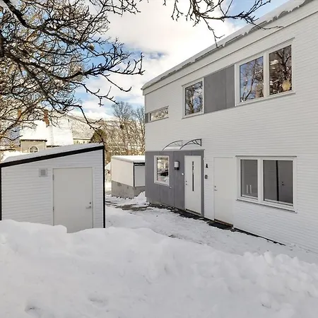 Kais Sauna, Jacuzzi, Cinema And Balcony House! Central Location Tromso Exterior photo