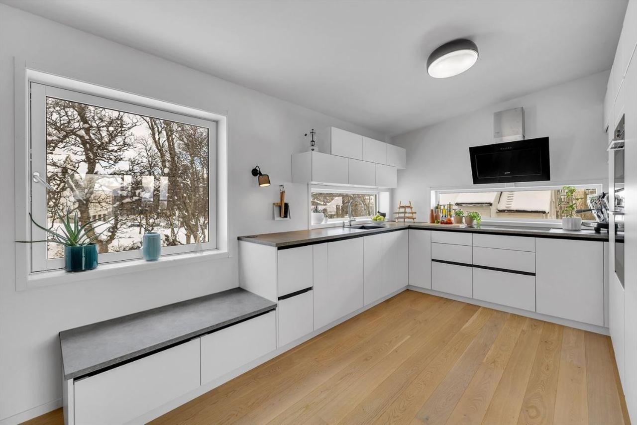 Apartment Kais Sauna, Jacuzzi, Cinema And Balcony House! Location *