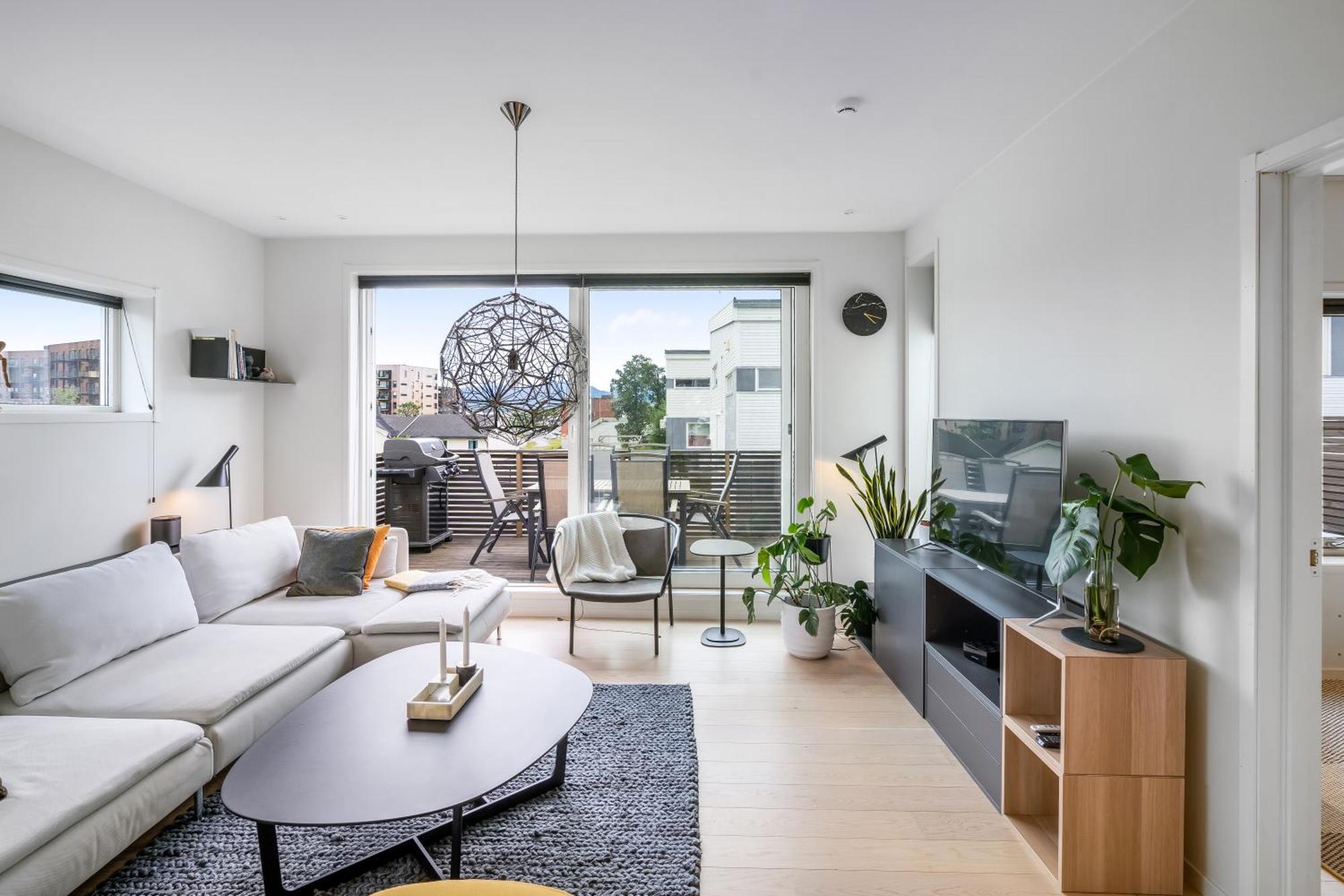 Apartment Kais Sauna, Jacuzzi, Cinema And Balcony House! Location Tromso